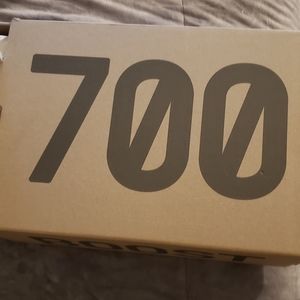 Yeezy 700